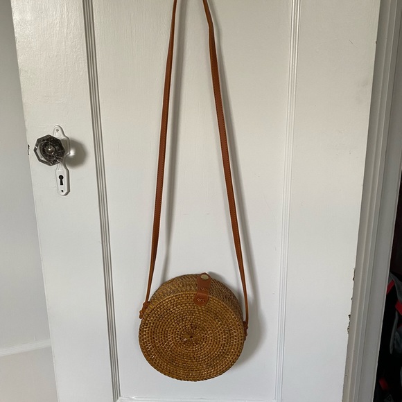 Handbags - Round Rattan Purse